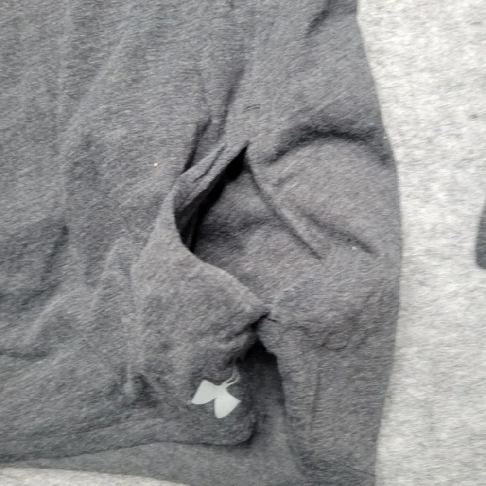 New Under Armour Women Hoodie Small Grey‎ Pockets Pullover Loose Heatgear Thin - Picture 4 of 11